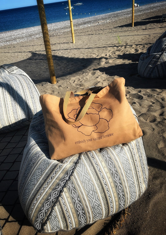 OVERSIZE BAG 'SACRED FEMININE '