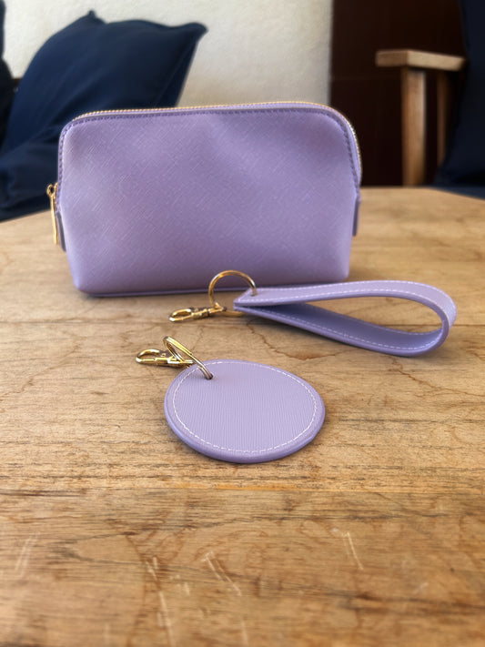 ACCESSORY CASE MIT RUNDEM ANHÄNGER (LILA)