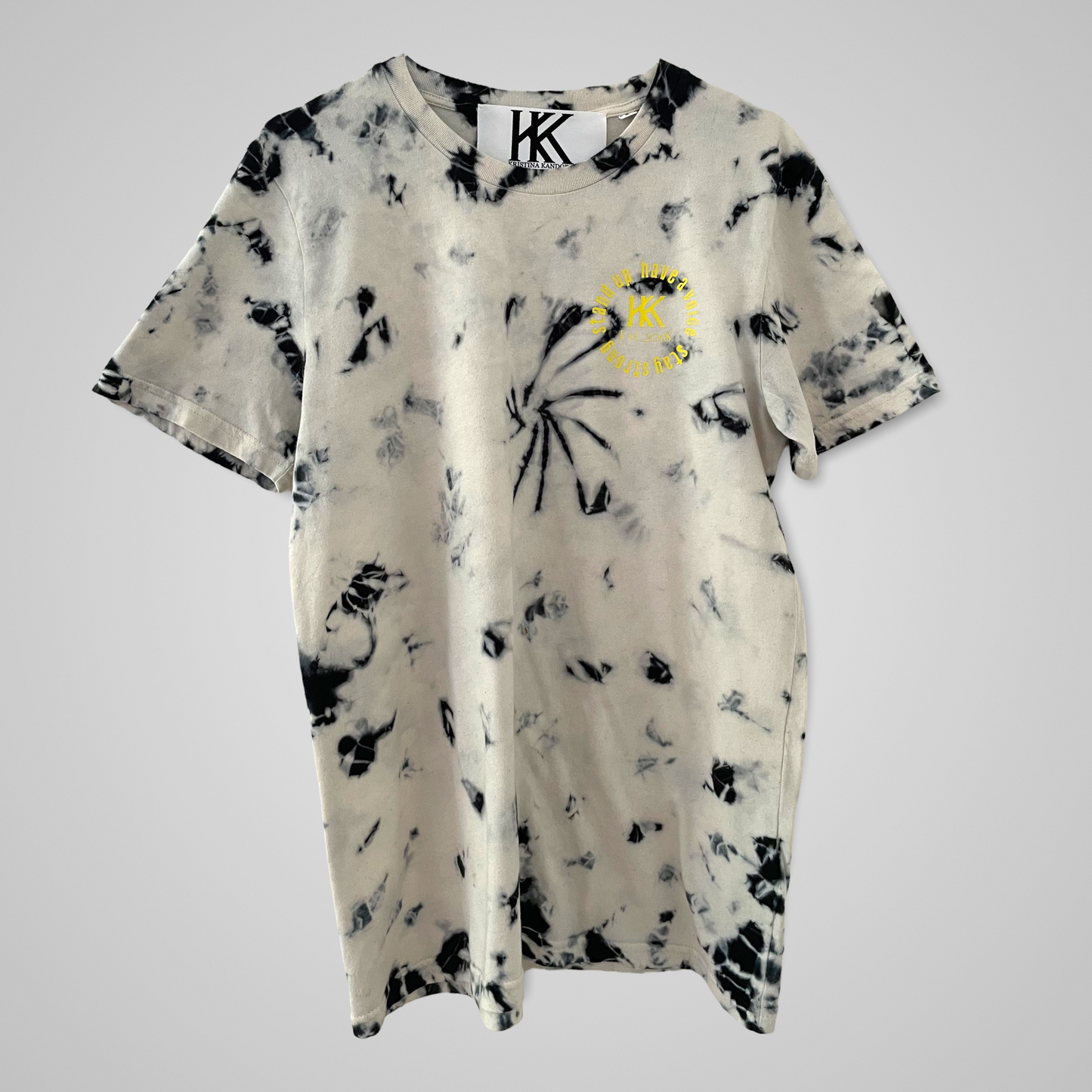 DAMEN BATIK T-SHIRT ' STAND UP - HAVE A VOICE - STAY STRONG '